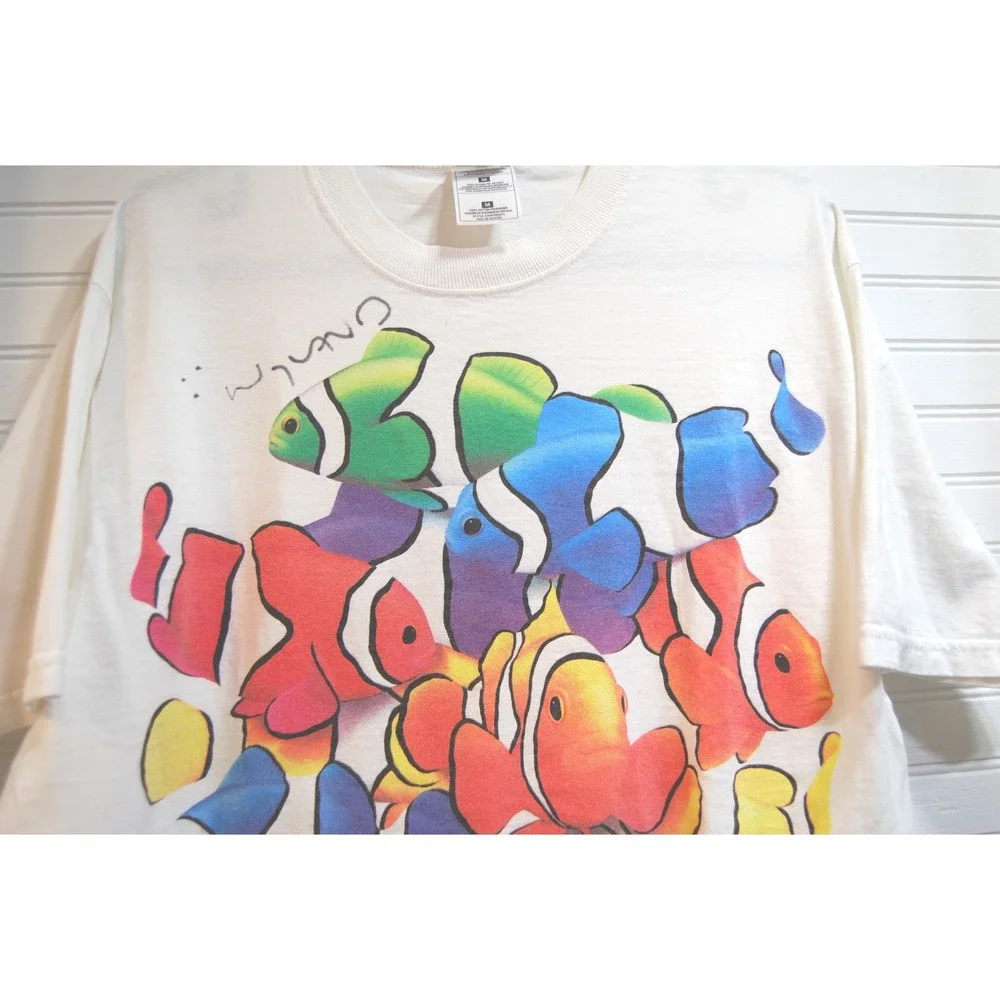 Vintage Kauai Clown Fish t-shirt Medium Hawaii Artist Autographed Robert Wyland‎